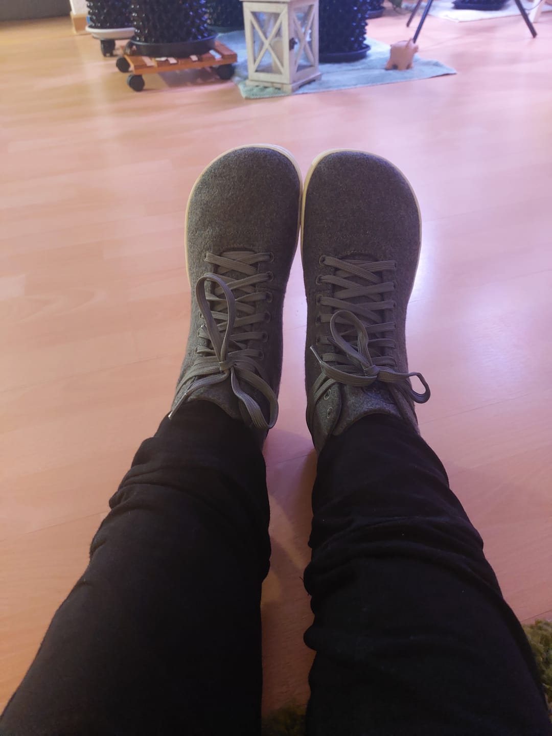 Customer photo review of Vaistoa Tunto | Felt Barefoot Sneakers