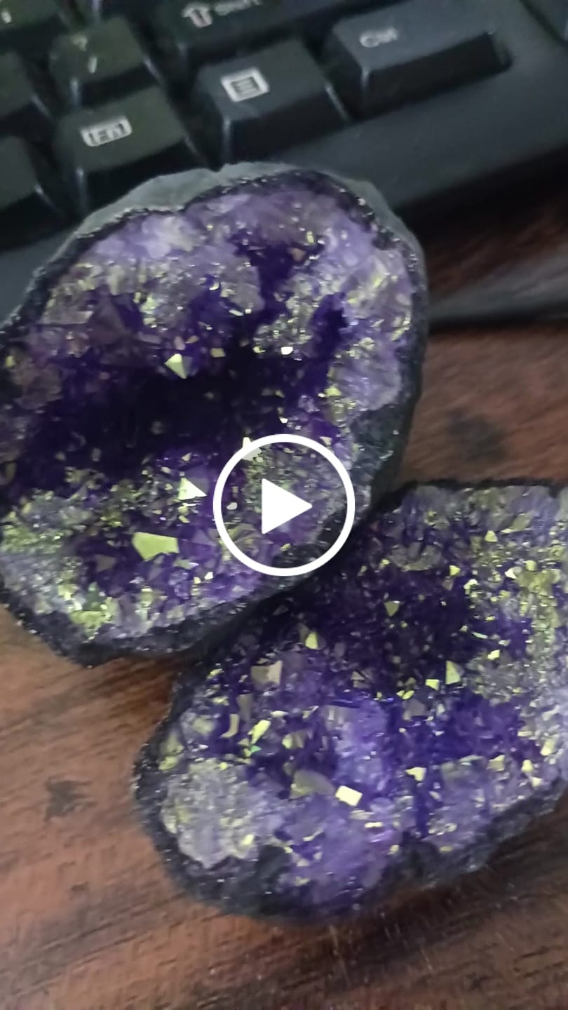 Customer video review of Bucket of Geodes - Gallon