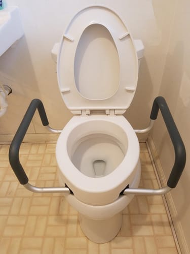 Customer photo review of Raised Toilet Seat With Handles (300lb)