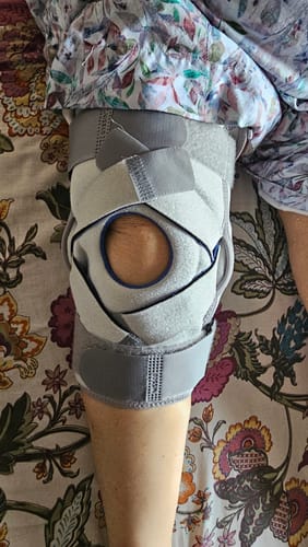 Customer photo review of Neoprene Hinged Patella Knee Brace | Provides moderate support & stability to the Knee - (OPEN TYPE) - Grey (Single Piece)