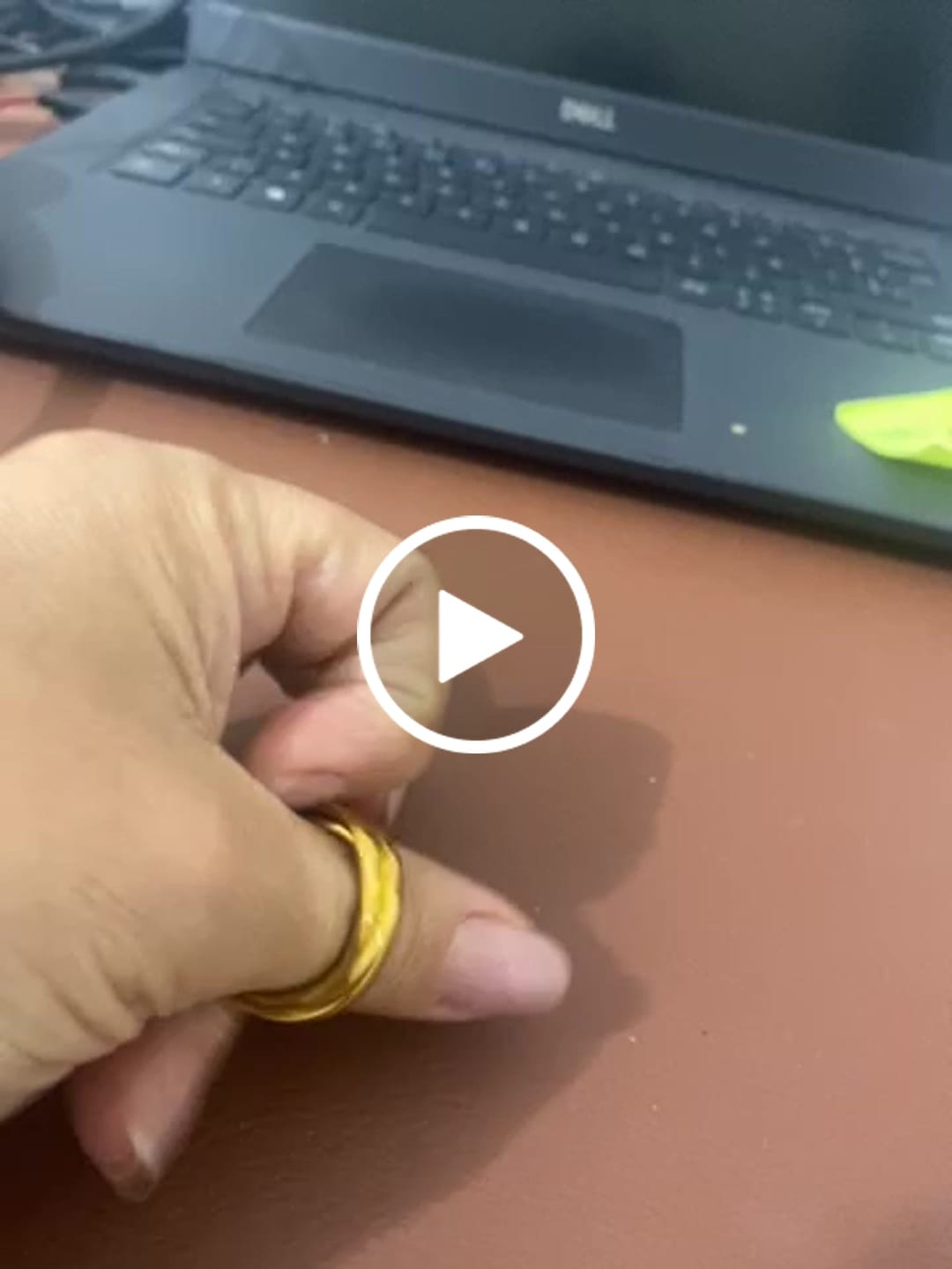 Customer video review of Anel Trindade Banhado em Ouro 18K