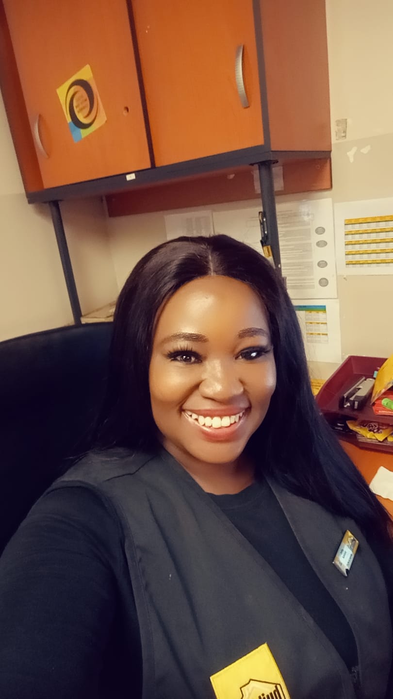 Customer photo review of Brazilian 4x4 Lace Wig - Straight