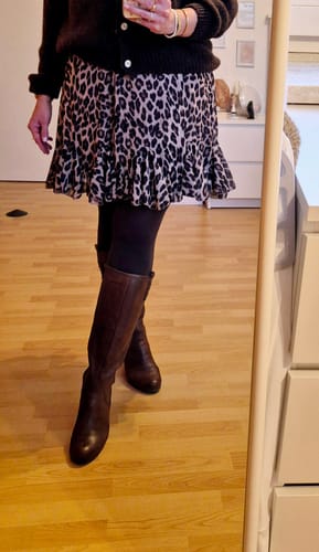 Customer photo review of Grace Volant Rock - Leo