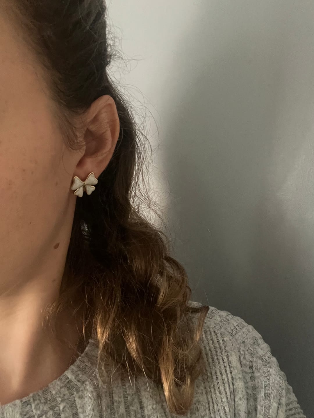 Customer photo review of ORECCHINI "FIOCCO SMALTATO"