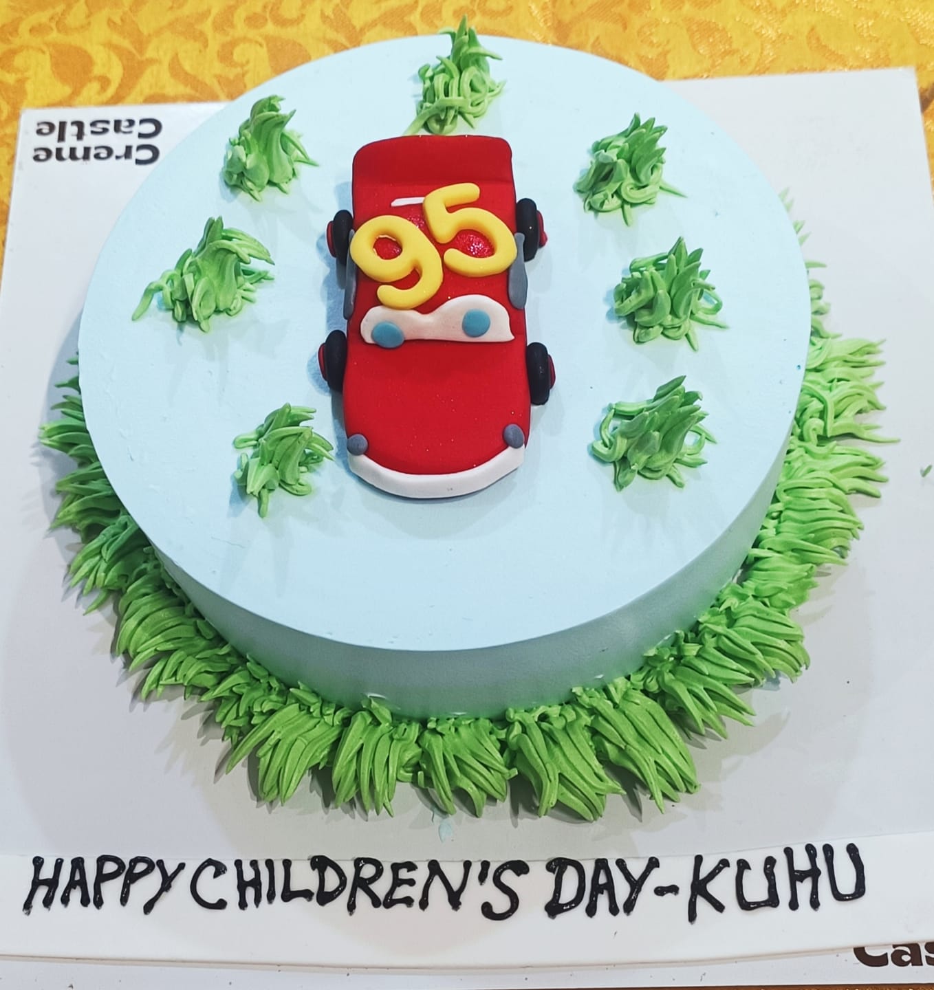 Customer photo review of Car Pineapple Cake