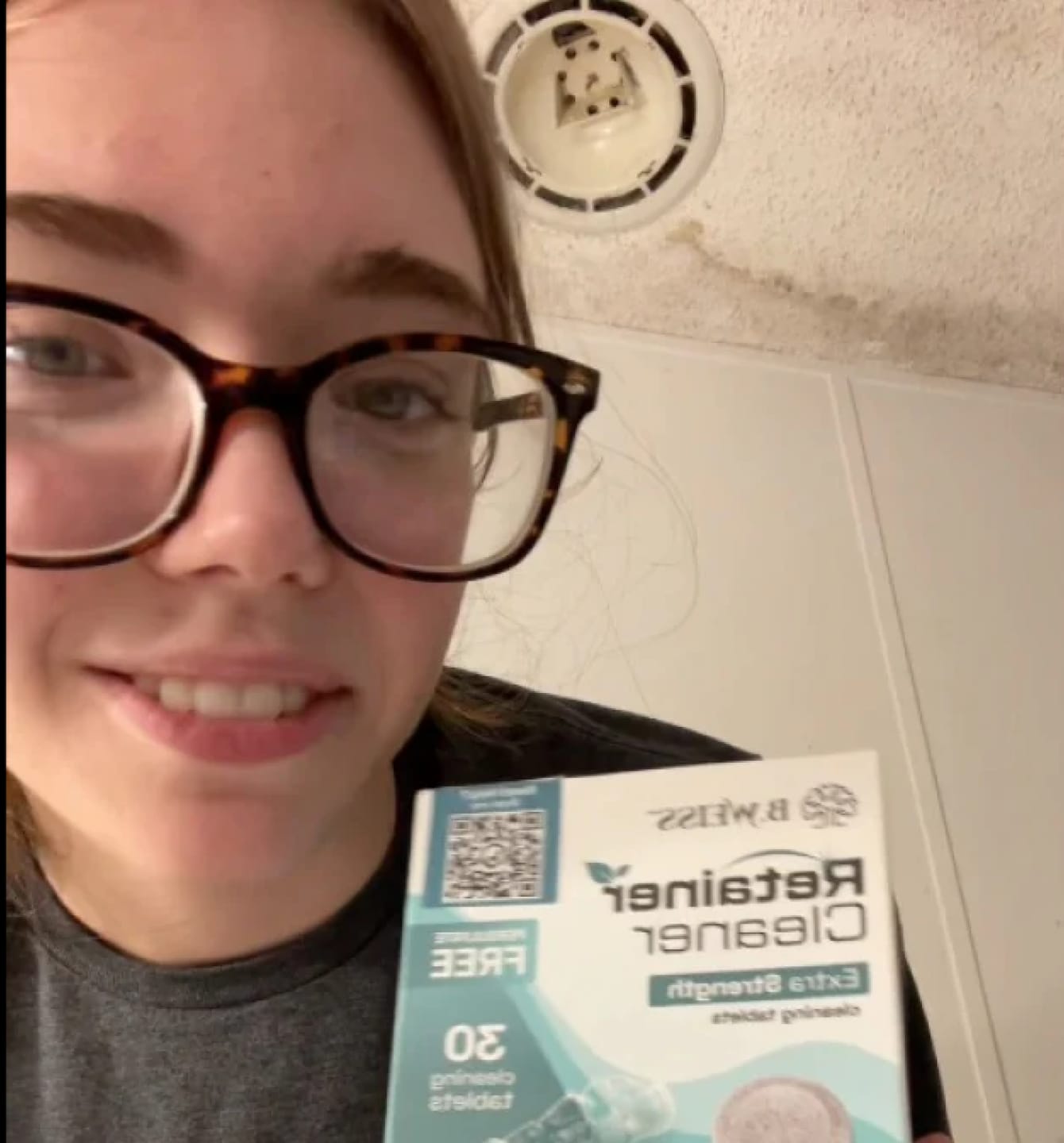 Customer photo review of Daily Retainer & Aligner Cleaner Tablets mint scented