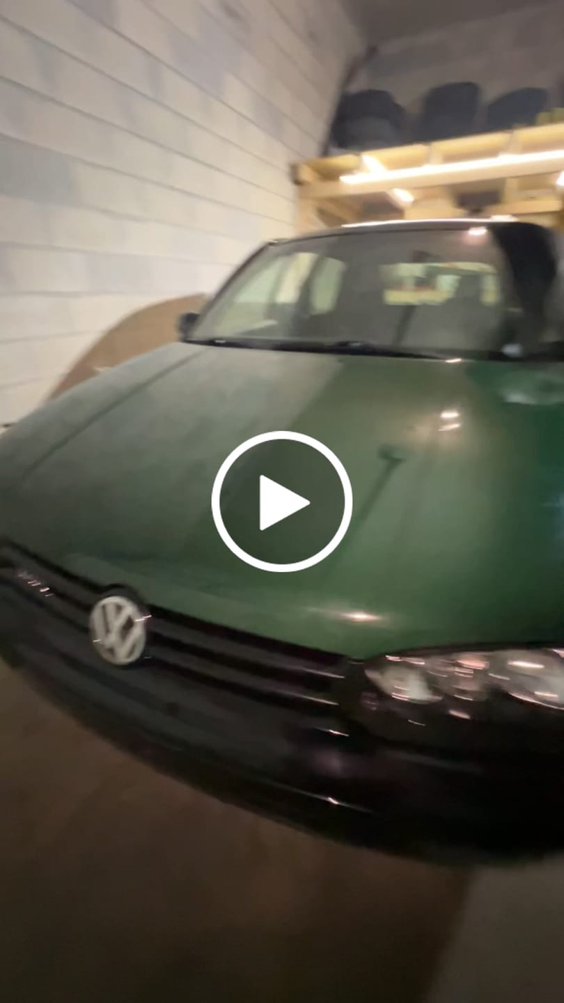 Customer video review of High Glossy Vintage Racing Green Vinyl Wrap