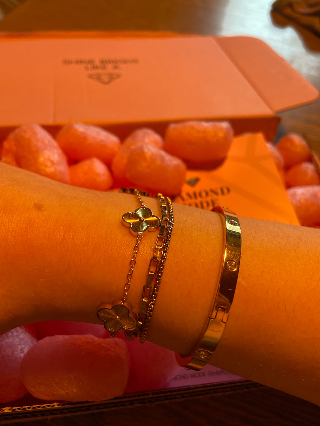 Customer photo review of Shine Clover Armband | 18K vergoldet