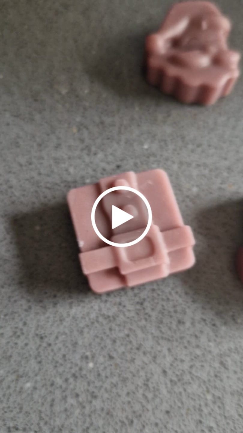 Customer video review of Fragancia SANTA'S COOKIES