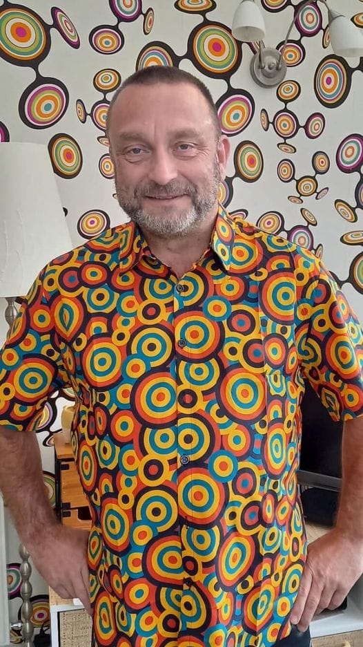 Customer photo review of Men's Orange 70s Retro Button Up Vintage Geometric Circle Shirt