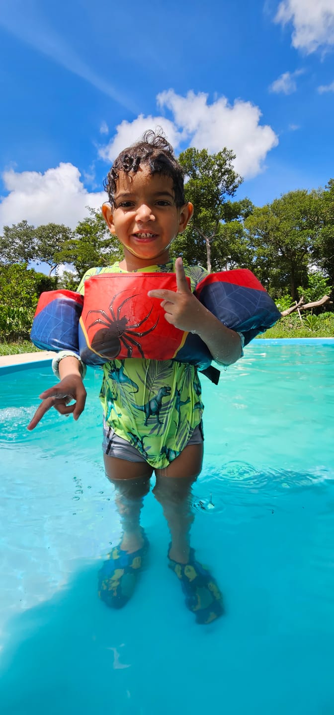 Customer photo review of Colete Flutuador Infantil