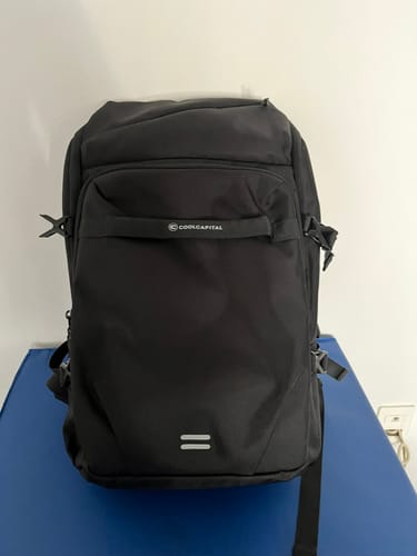 Customer photo review of Mochila Goat Laptop 15.6" Cool Capital Viajes Negra