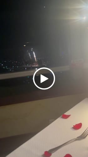 Customer video review of Cena Romántica