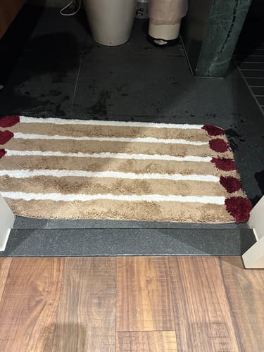 儷衿 review of 糖豆系列 柔軟植絨防滑吸水地墊 image 1 out of 1