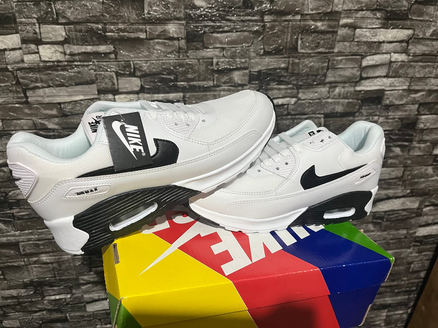 Customer photo review of Tenis Max 90 Blanco Negro