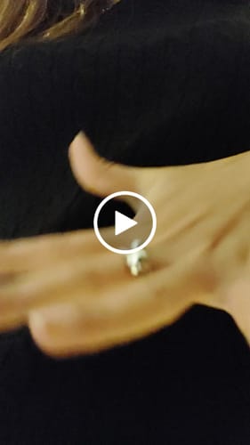 Customer video review of Anello "Luna Sfuggente"