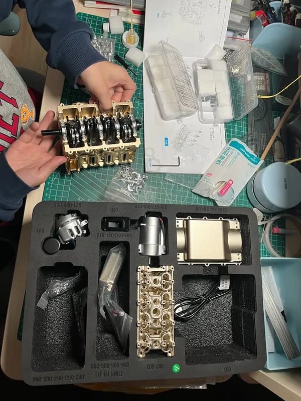 Customer photo review of Teching V8 Mechanical Metal Assembly DIY Car Engine Model Kit