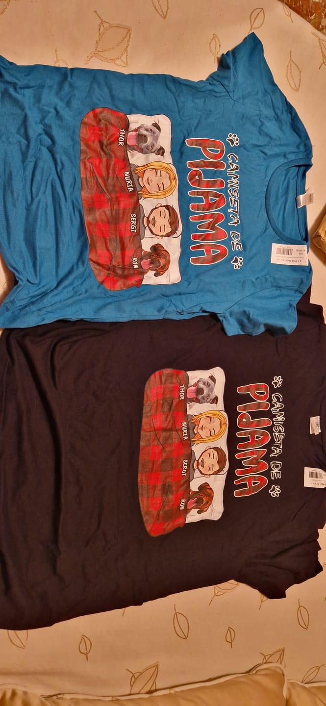 Customer photo review of Nuestra camiseta de pijama - Camiseta personalizada