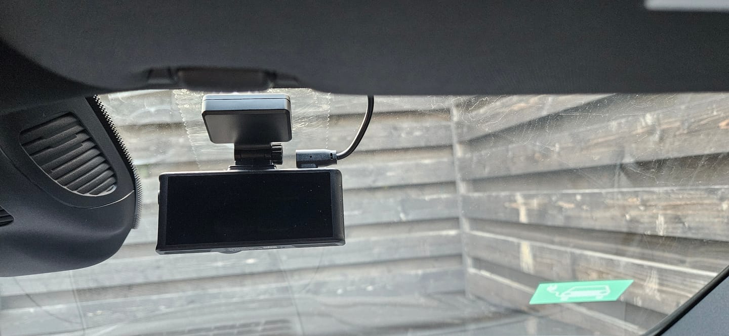 Customer photo review of Redtiger F7NT Touch Screen 4K Dual Dash Cam