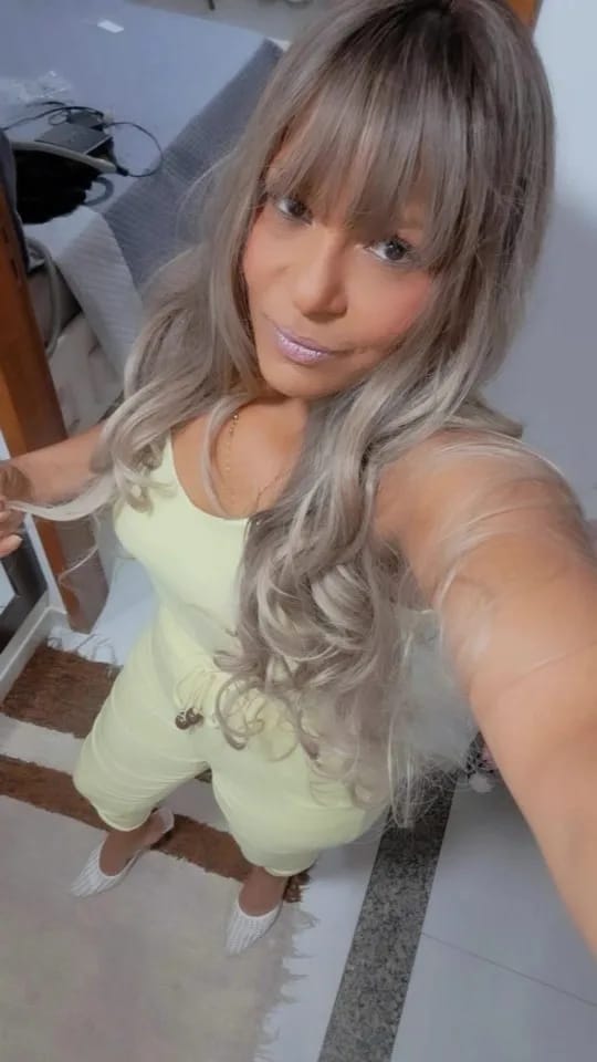 Customer photo review of Synthetic Wig Long Loose Wave With Bangs — Brown-Blonde Ombre | KIMLUD