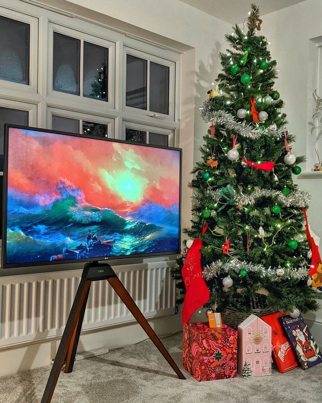 Customer photo review of Floor TV Stand Picasso Series 37-65 Inch