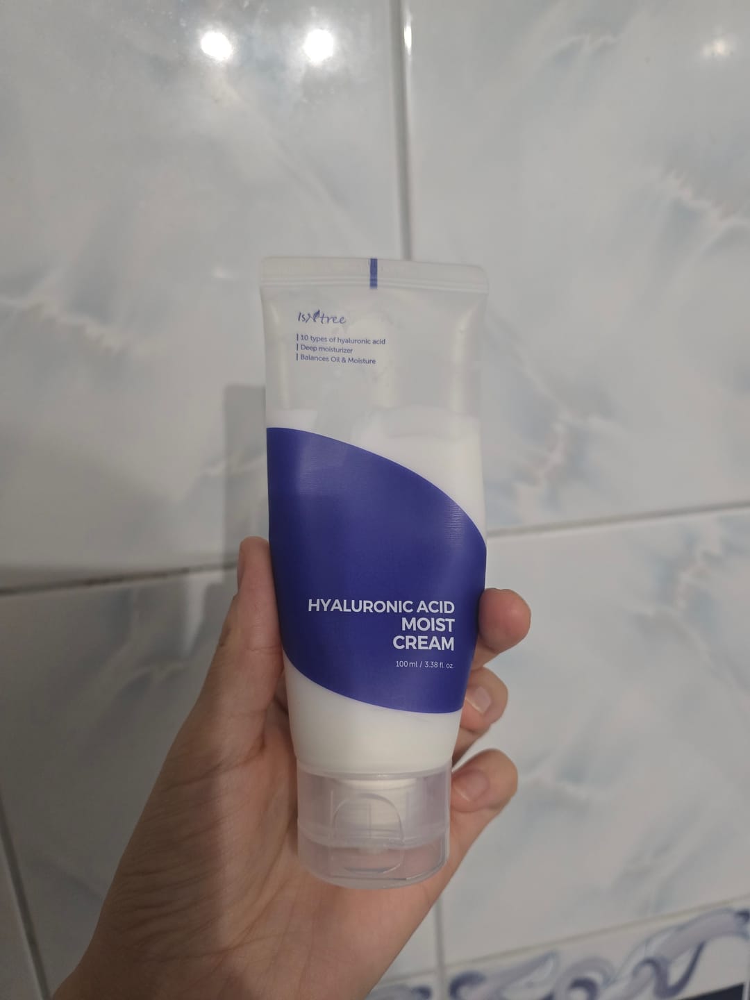 Customer photo review of Krēms dziļai ādas mitrināšanai ar hialuronskābe IsNtree Hyaluronic Acid Moist Cream