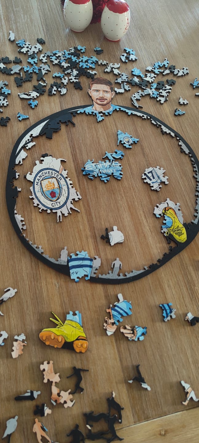Customer photo review of Kevin De Bruyne - Wooden Puzzle