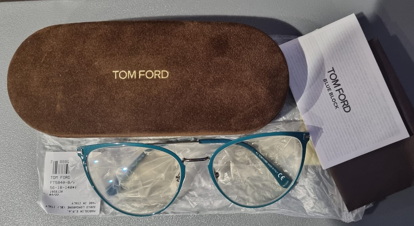 Customer photo review of Tom Ford Glasses Frames FT5840-B 087 56mm Blue Light Block - Women Turquoise Cat Eye Full-Rim