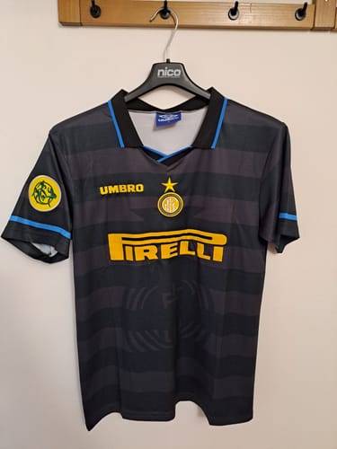 Customer photo review of TERZA MAGLIA RETRO INTER 1997/98