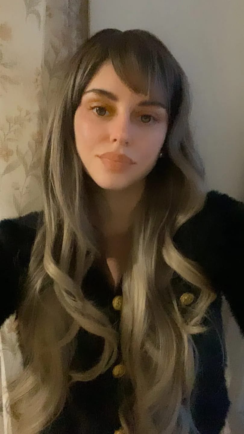 Customer photo review of Synthetic Wig Long Loose Wave With Bangs — Brown-Blonde Ombre | KIMLUD