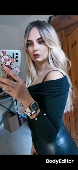 Customer photo review of Heat Resistant Wig Long Straight Layered Bangs — Platinum Blonde | KIMLUD