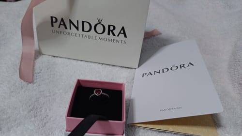 Customer photo review of ANILLO PANDORA CORAZON ELEVADO ROJO + KIT DE REGALO