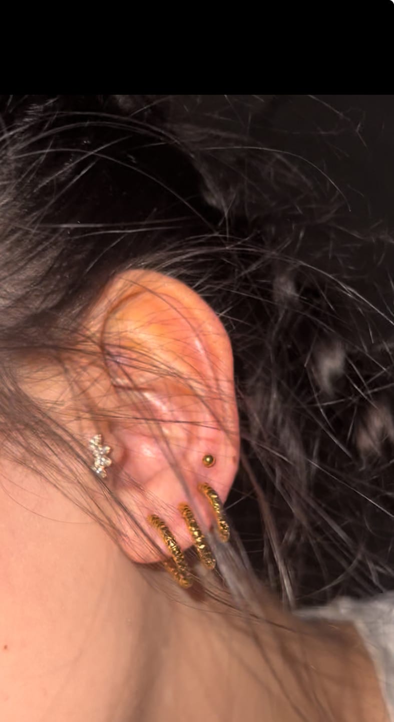 Customer photo review of Crushed Set Ohrringe | 18K vergoldet