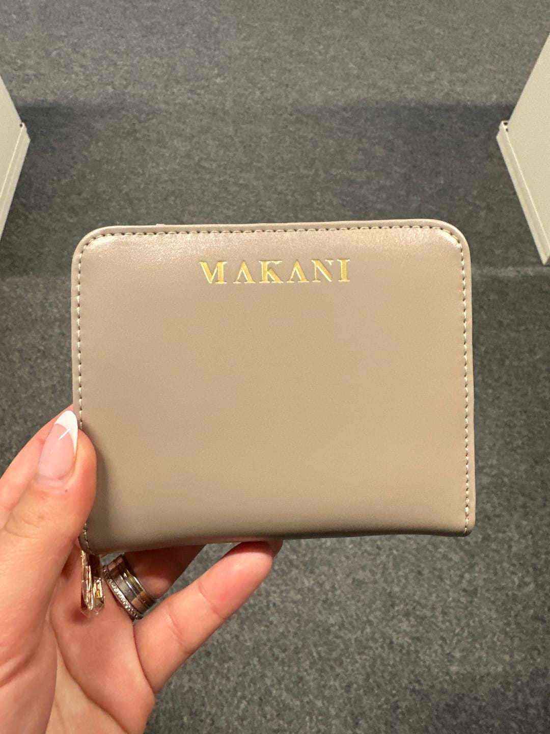 Customer photo review of KAIA - TAUPE
