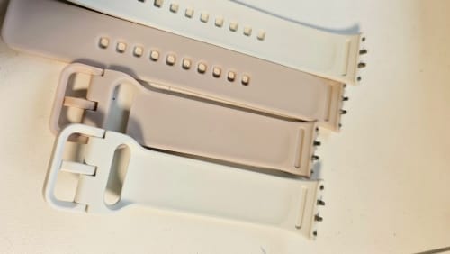 Customer photo review of SmartWare FitSpark Stylish Waterproof Fitness Tracker with Heart Rate Monitoring