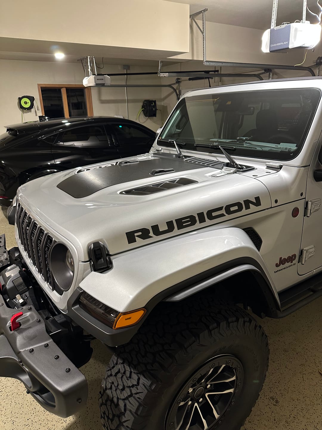Customer photo review of Hood Graphic for RUBICON | Black Topo - fits Wrangler JL & Gladiator JT