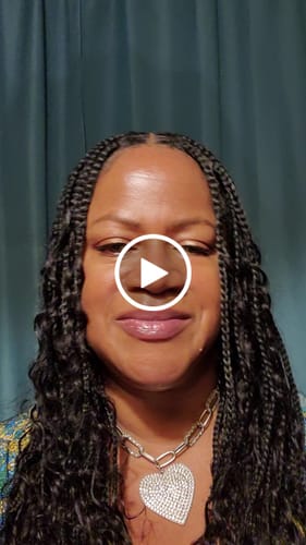 Customer video review of 24" Human Hair Boho Box Braided Wig HD Full Lace Lightweight 79 Strands 1 Boho Curl and 1 Boho End