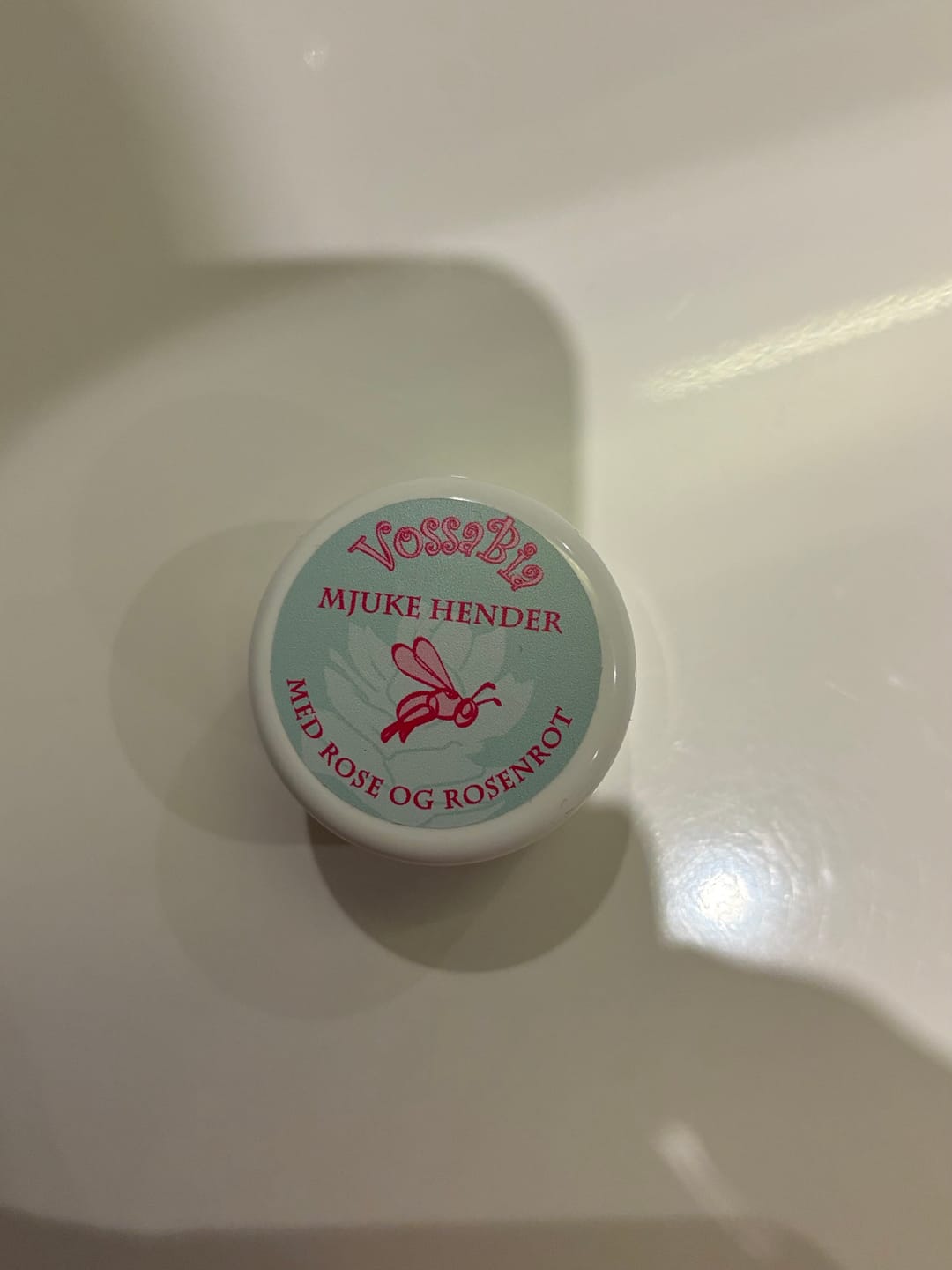 Reseña fotográfica de un cliente sobre Manos suaves - con rosa y raíz de rosa