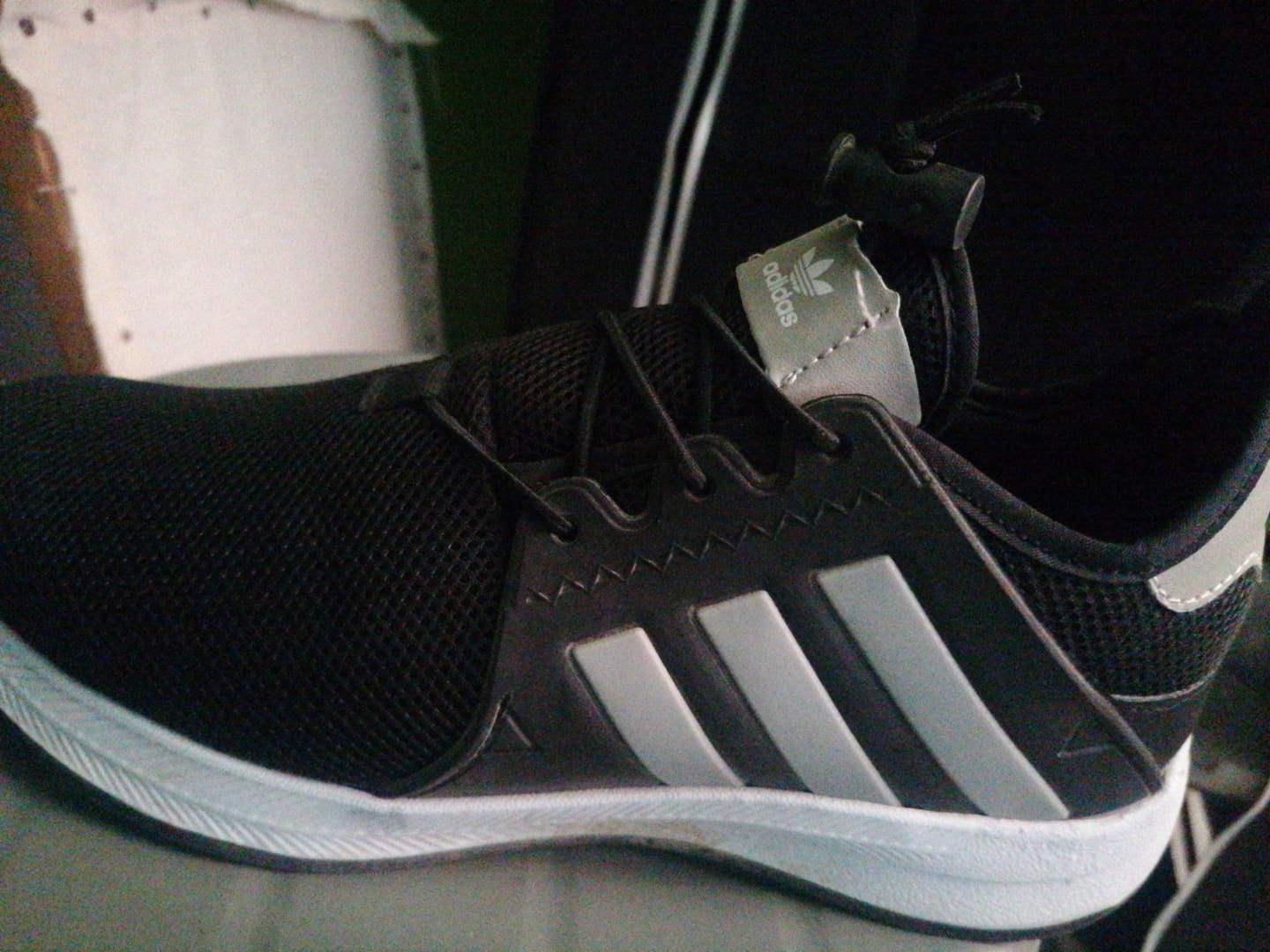 Customer photo review of Tenis 018 Negro Plata