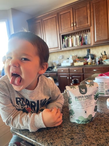 Customer photo review of NeuroBrocc Gummies