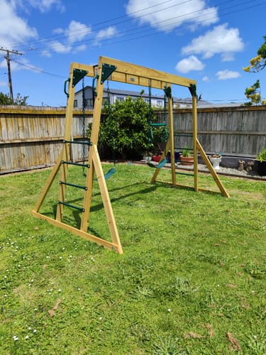 Customer photo review of Flying Squirrel Monkey Bars & Swing Set