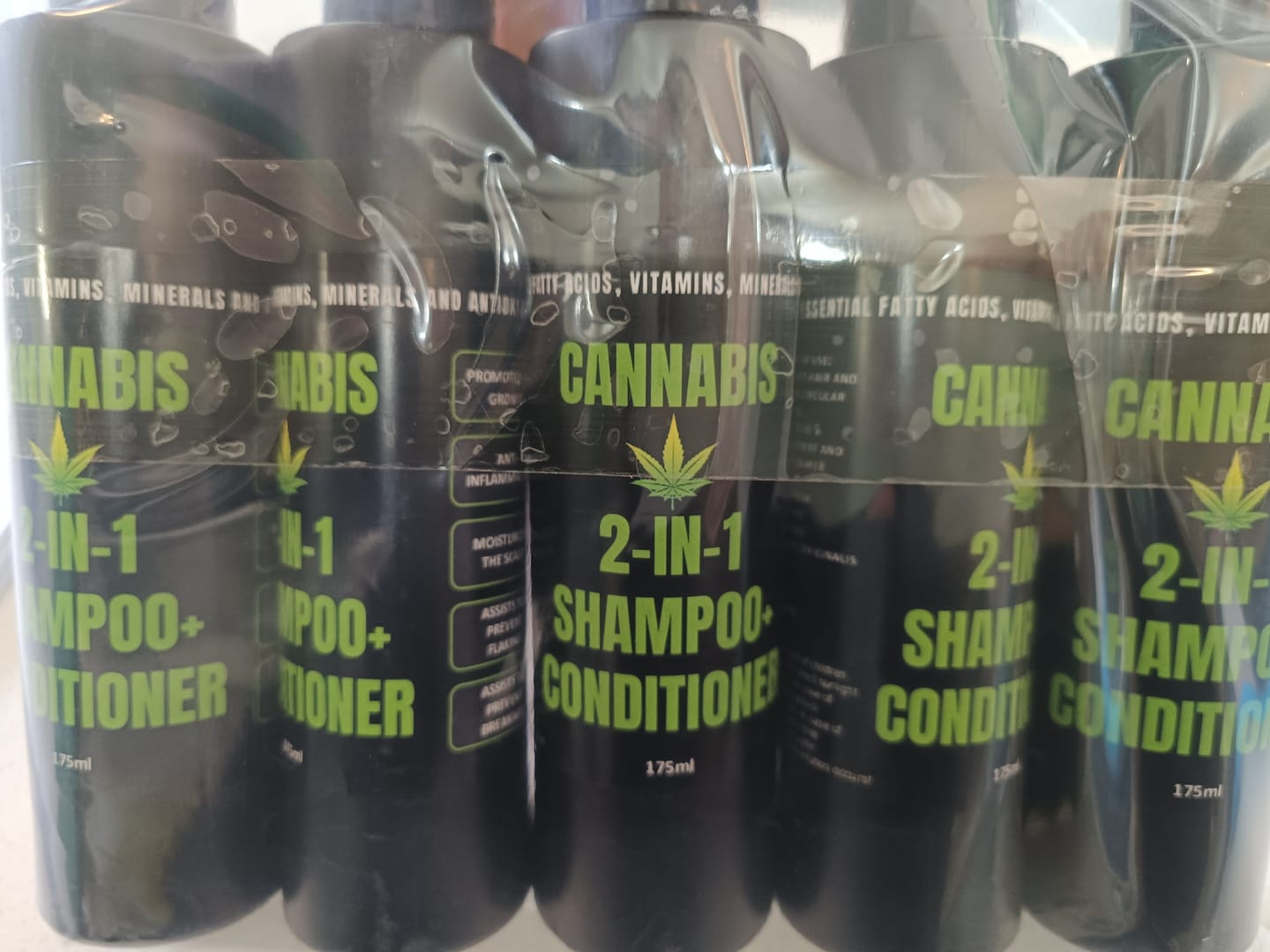 Customer photo review of Brightpack 2-in-1 Shampoo #30 (White Label Lab)