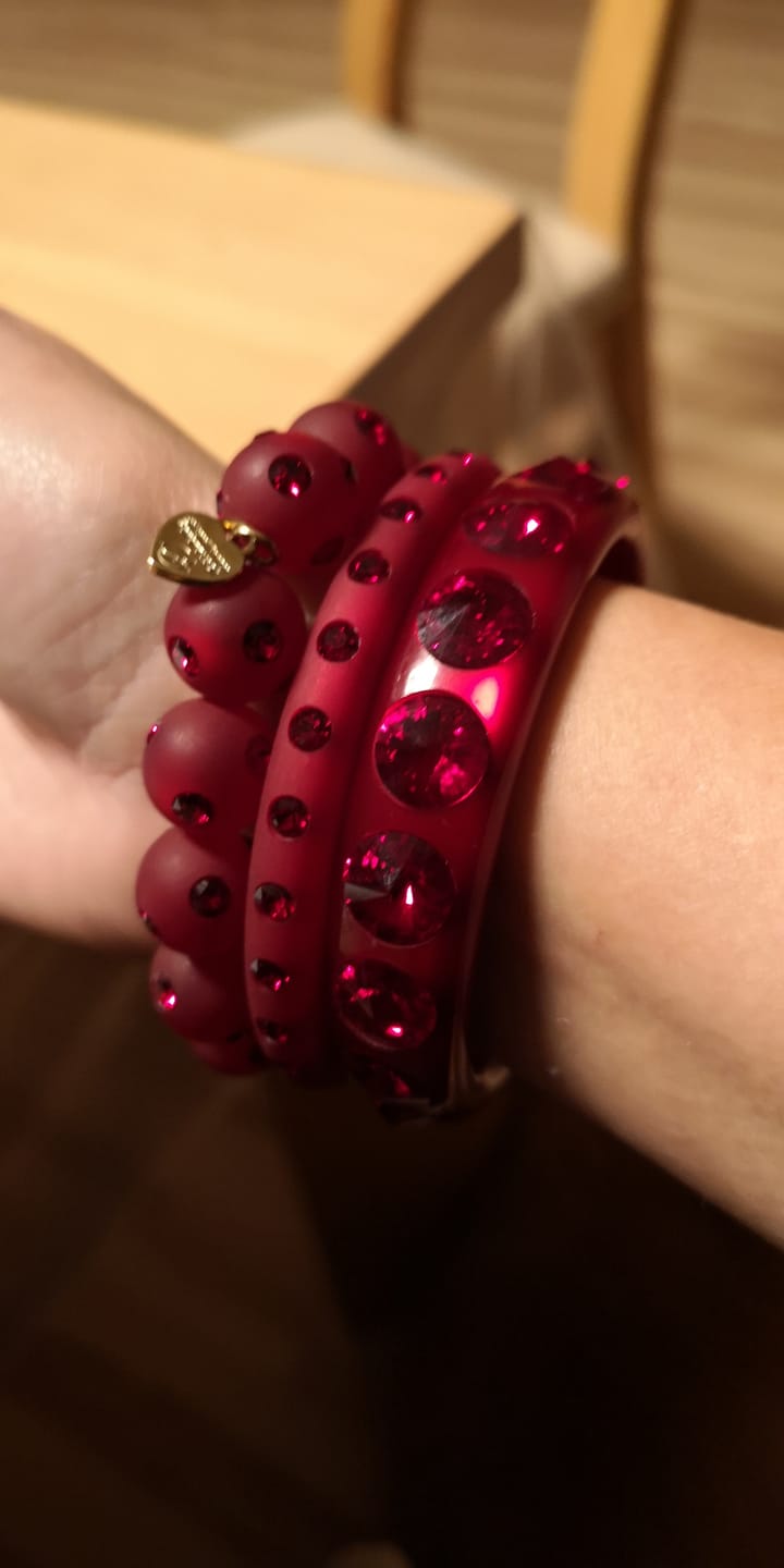 Customer photo review of Classico Perlenarmband Bari in dunklem Rot