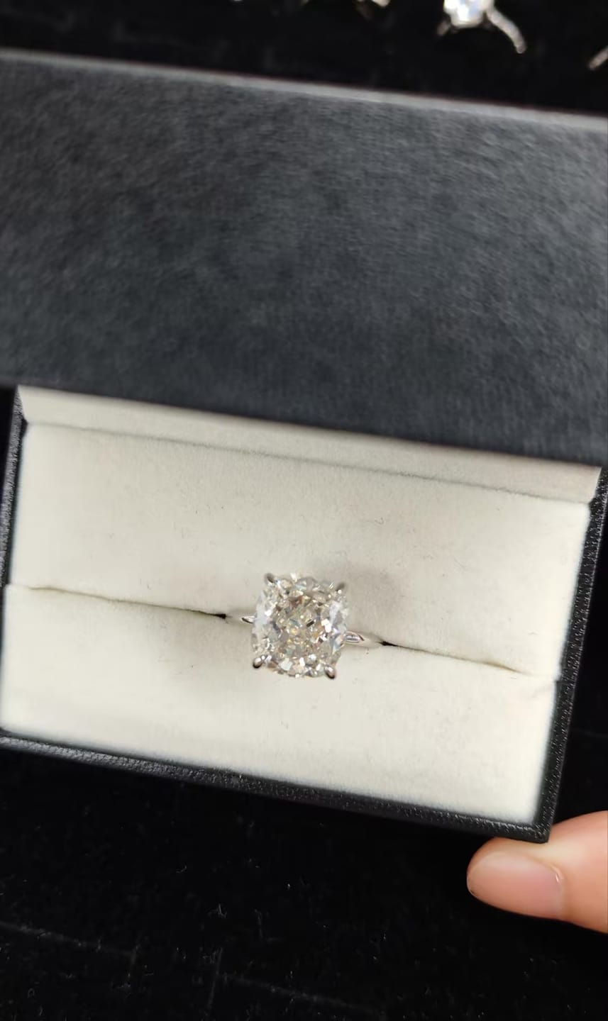 Customer photo review of S925 3.0Ct~6.0 Ct Cushion Cut Engagement Ring In Sterling Silver For Everyday Wear Travel Ring