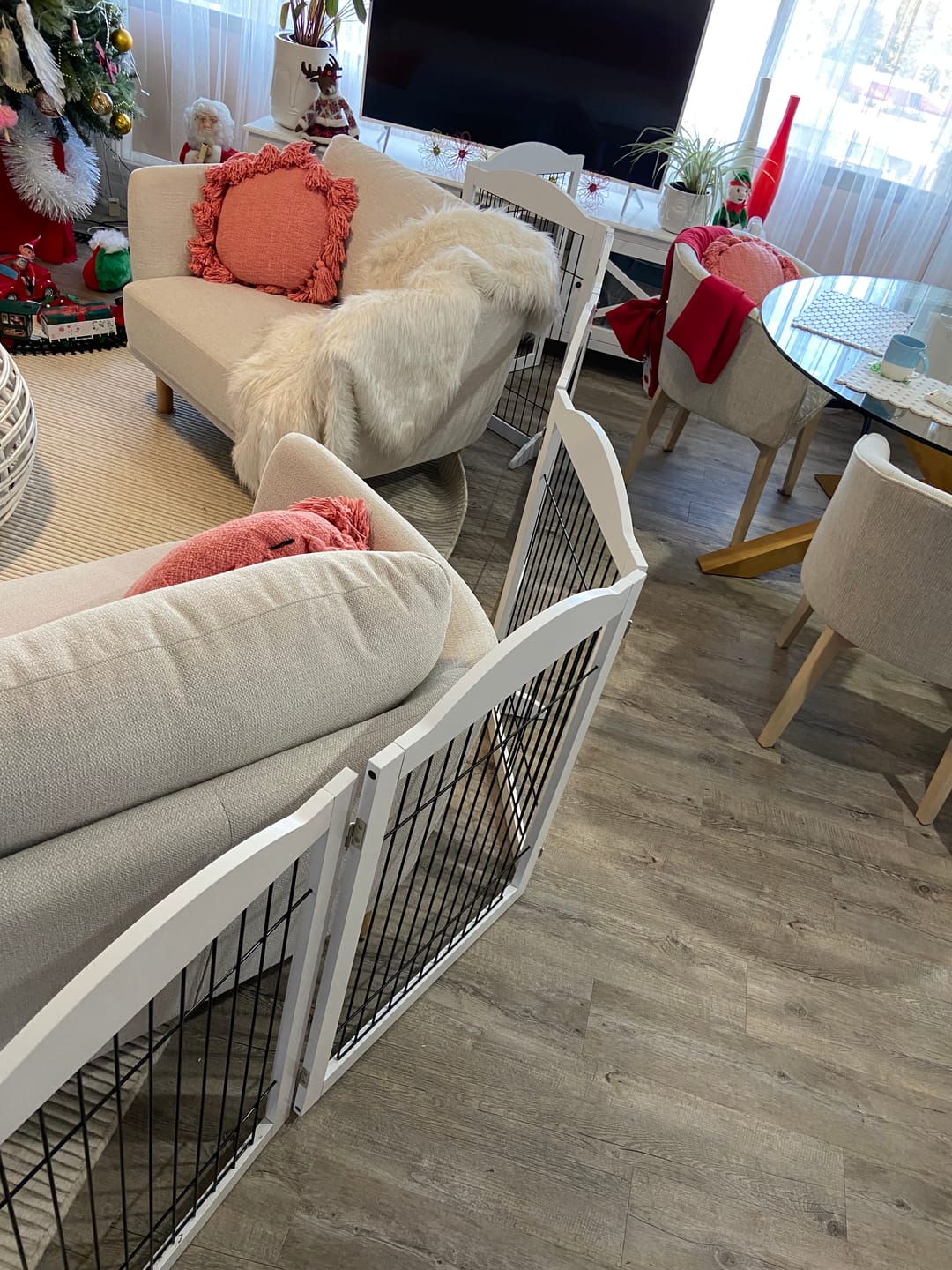 Customer photo review of PaWz 6 Panels Pet Playpen Pet Gate