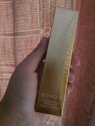 Customer photo review of O.TWO.O SKIN SECRET ZERO PORES PRIMER