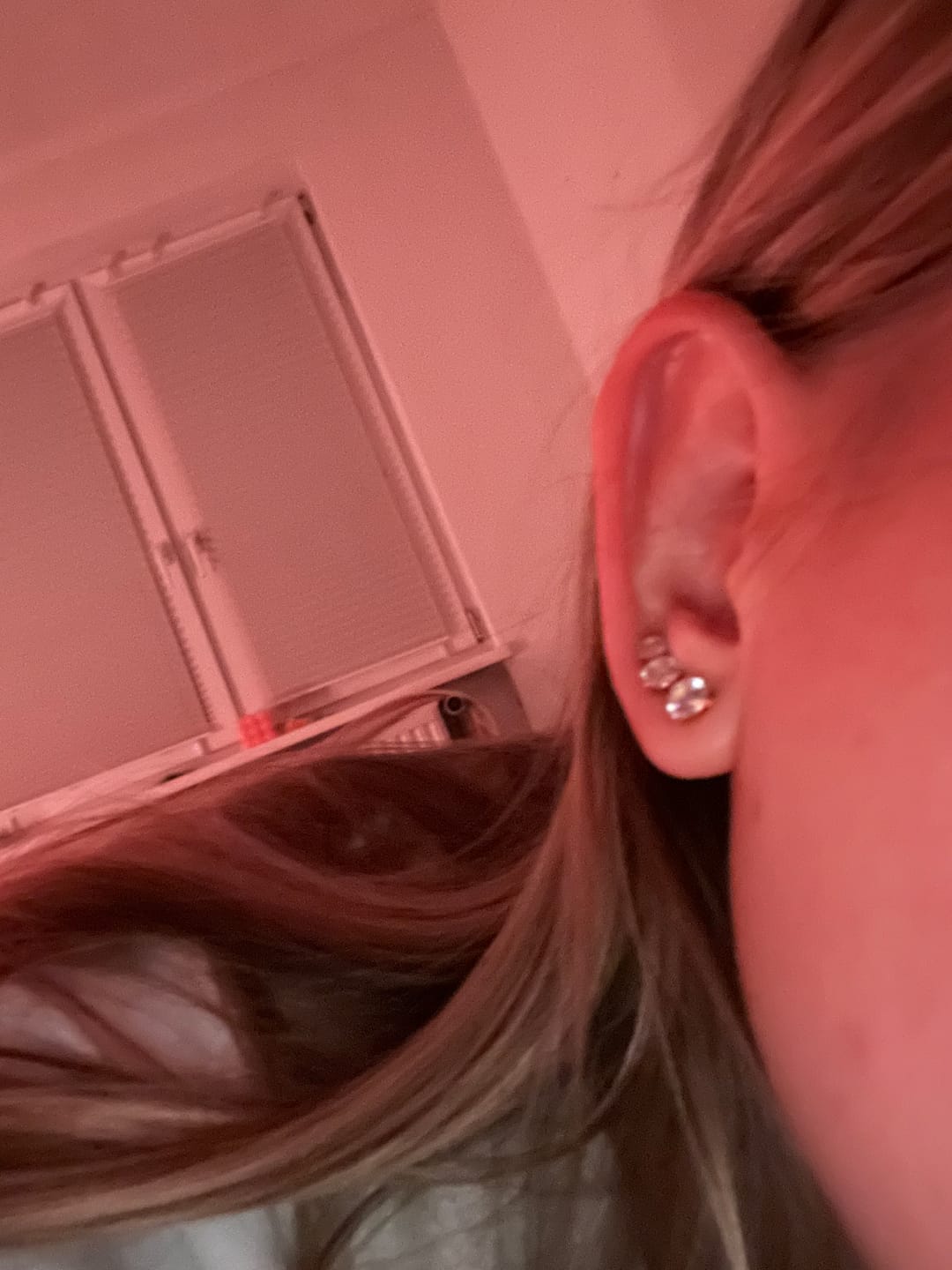 Customer photo review of Round Dainty Ohrstecker Set 18K Vergoldet