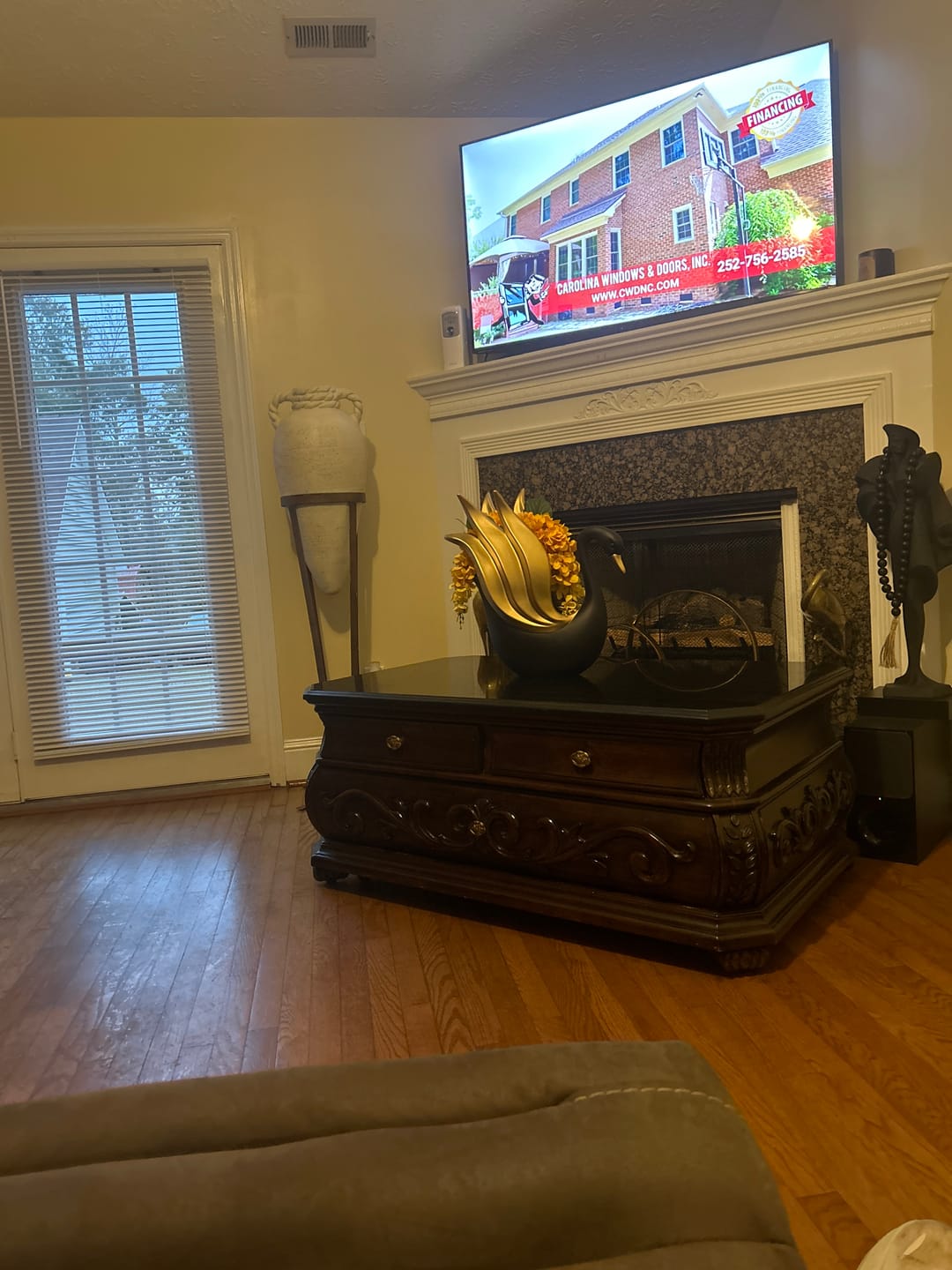 Customer photo review of X-Large Modern Classic Black & Gold Swan Decorative Flower Vase By Designed By The Boss