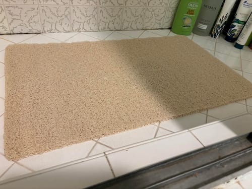Customer photo review of Non-Slip Shower Mat