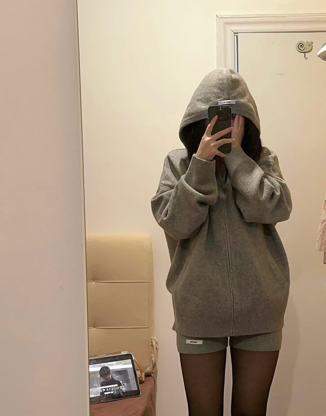 Customer photo review of WARDEN EDGE Oversized Hoodie & Shorts Set - Streetwear-Inspired Design